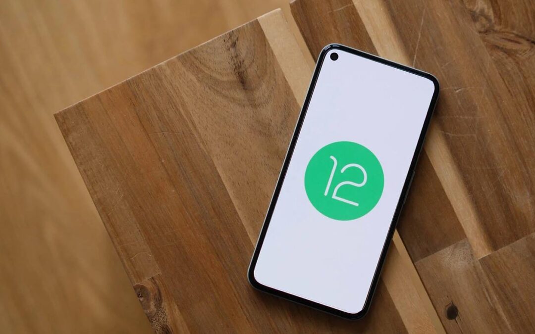 Itt az Android 12