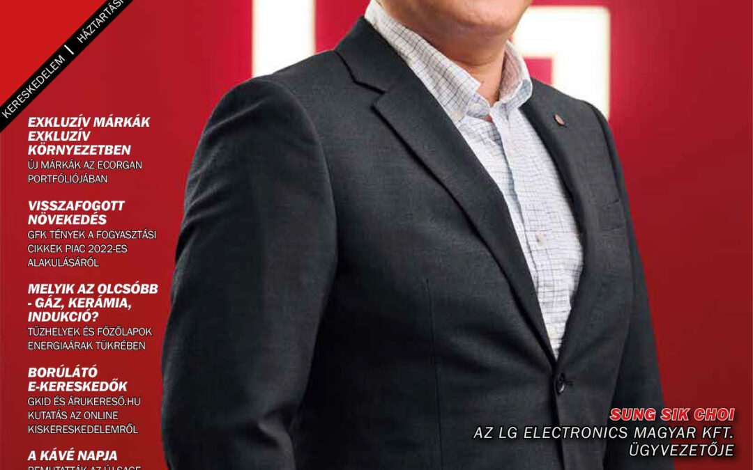 Október 2022