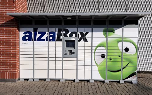 Mint a Mikulás, éjszaka jön