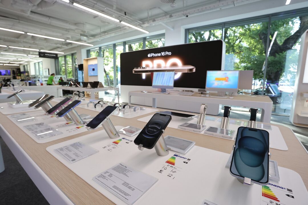 Apple Shop nyílt az Alza Róbert Károly körúti bemutatótermében