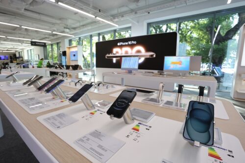 Apple Shop nyílt az Alza Róbert Károly körúti bemutatótermében